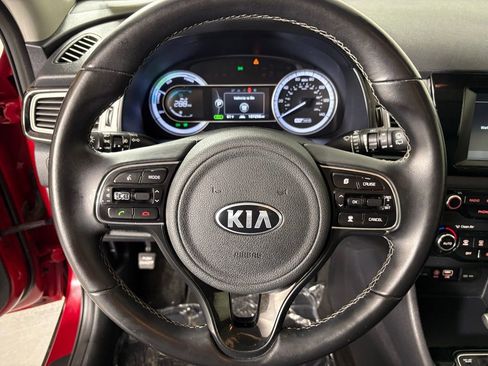 Used 2017 Kia Niro EX image 20