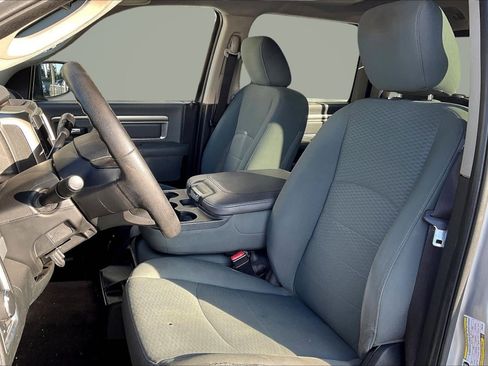 Used 2015 RAM 2500 SLT image 25