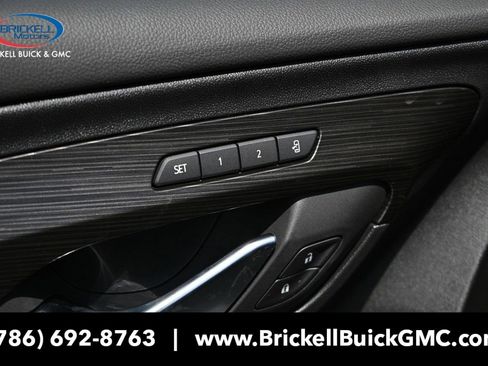 New 2024 GMC Terrain SLT w/ Elevation Edition image 27