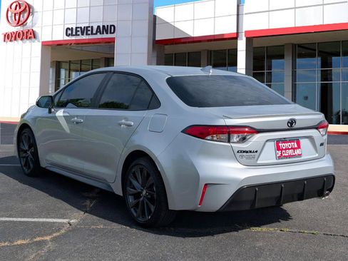 Used 2026 Toyota Corolla SE FWD image 7