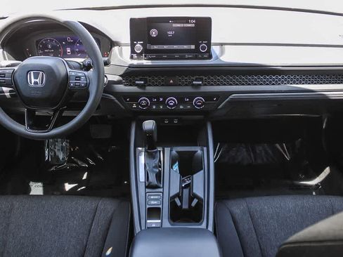Used 2025 Honda Accord SE image 11