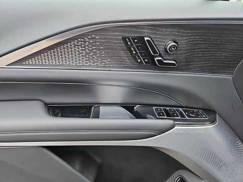 Certified 2023 Cadillac Lyriq Luxury image 12