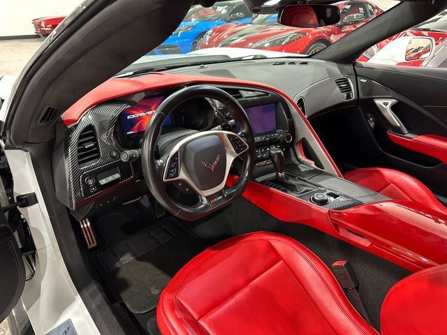 Used 2015 Chevrolet Corvette Z06 w/ 3LZ Preferred Equipment Group RWD image 11