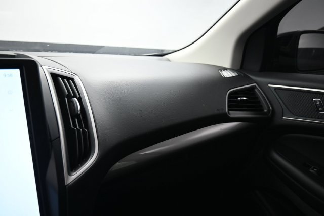Used 2024 Ford Edge SEL AWD/4WD image 17