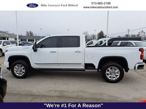 Used 2025 Chevrolet Silverado 2500 High Country w/ Technology Package image 2