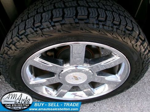 Used 2010 Cadillac Escalade Luxury AWD/4WD image 10