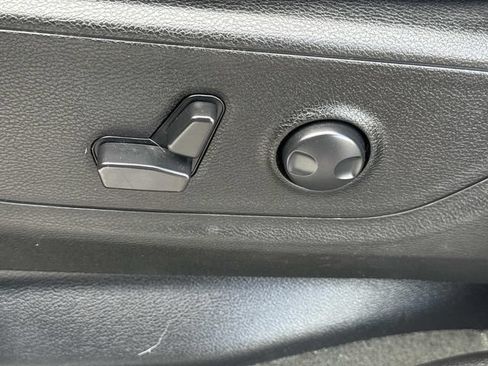 Used 2024 RAM 1500 Big Horn AWD/4WD image 11