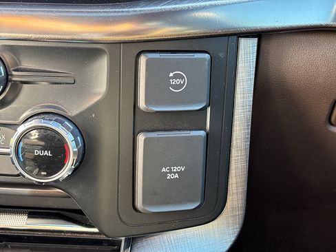 Used 2022 Ford F150 King Ranch w/ Equipment Group 601A High AWD/4WD image 27