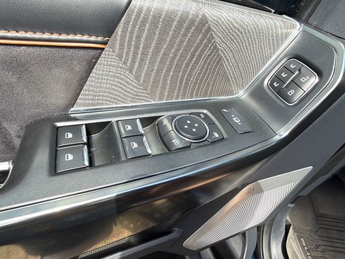 Used 2024 Ford F350 Platinum w/ Tremor Off-Road Package AWD/4WD image 19