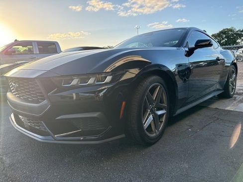 Used 2024 Ford Mustang Coupe image 4
