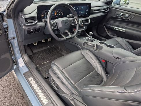 Used 2025 Ford Mustang GT Premium w/ GT Performance Package RWD image 10