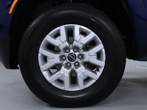 Used 2023 Nissan Frontier SV image 33