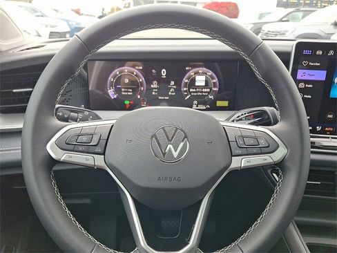 New 2026 Volkswagen Tiguan SE image 10