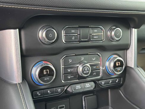 Used 2021 GMC Yukon SLT w/ SLT Luxury Plus Package RWD image 9