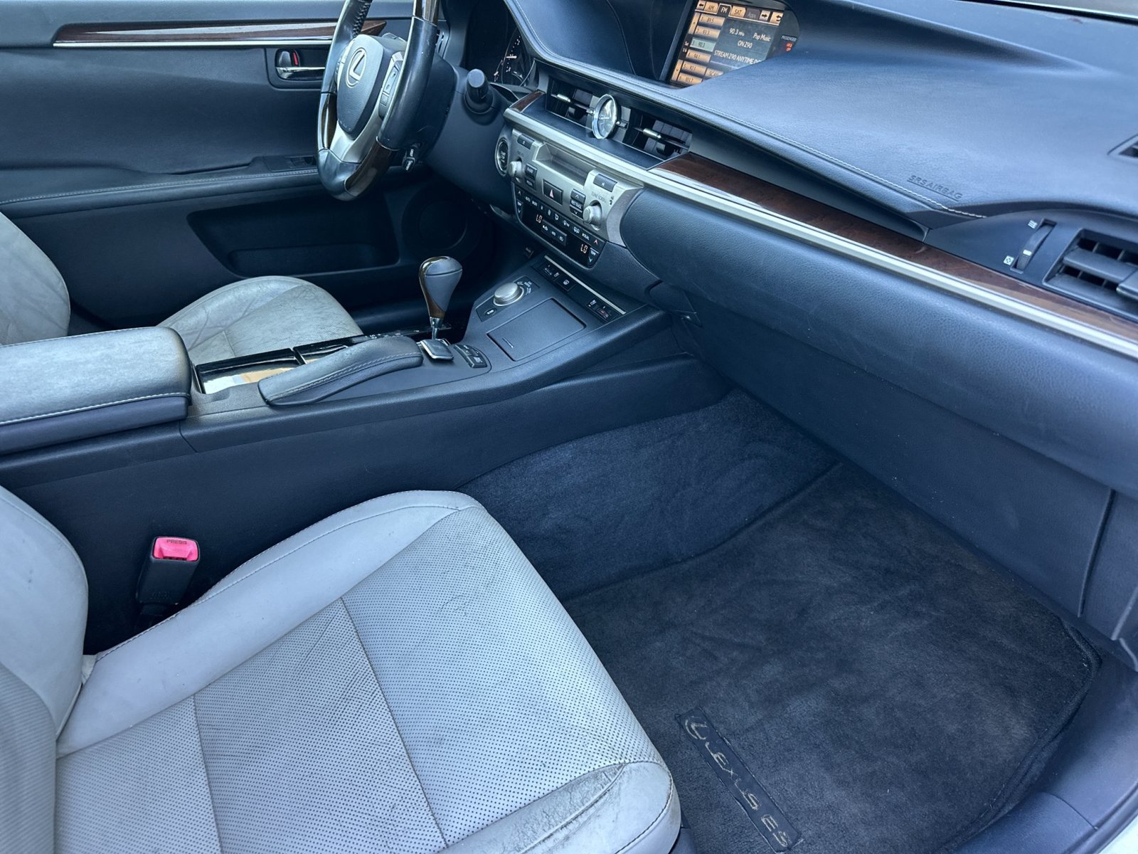 Used 2014 Lexus ES 350 w/ Luxury Package FWD image 13