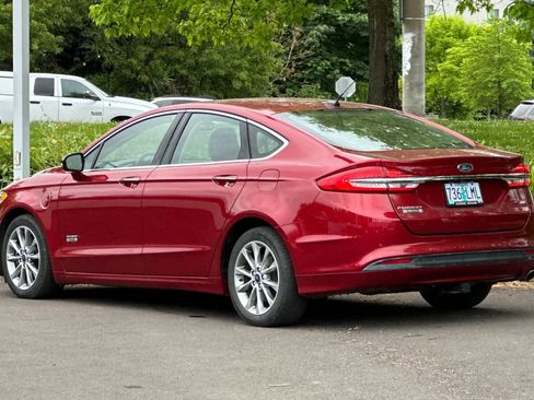 Used 2017 Ford Fusion Energi SE FWD image 6