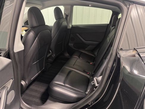 Used 2021 Tesla Model Y Long Range image 14