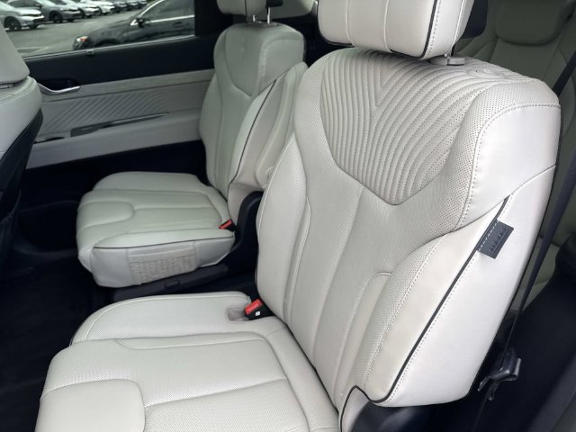 Used 2024 Hyundai Palisade Calligraphy FWD image 14