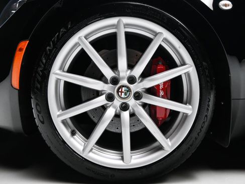 Used 2016 Alfa Romeo 4C Spider RWD image 5