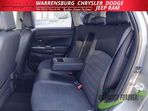 Used 2024 Mitsubishi Outlander Sport SE AWD/4WD image 14