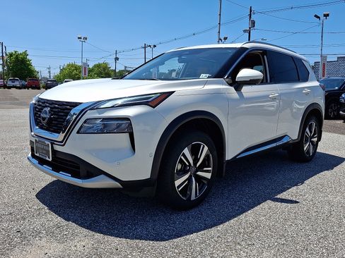 Certified 2023 Nissan Rogue Platinum w/ Platinum Premium Package AWD/4WD image 3