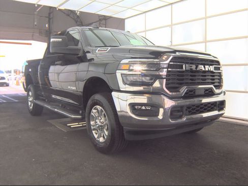 Used 2026 RAM 2500 Big Horn AWD/4WD image 4