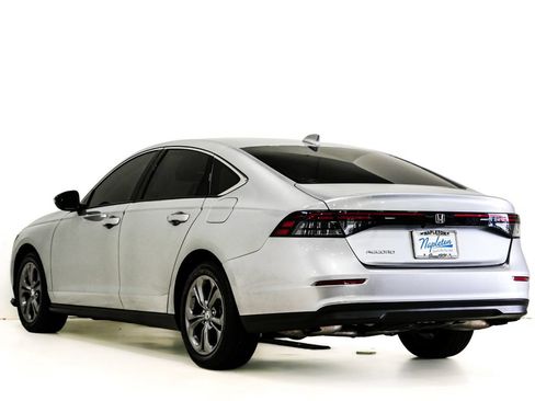 Used 2024 Honda Accord EX image 9