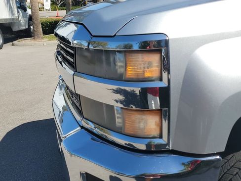 Used 2015 Chevrolet Silverado 2500 LT w/ LT Convenience Package image 10