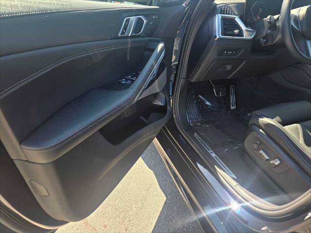Used 2025 BMW X6 xDrive40i AWD/4WD image 23