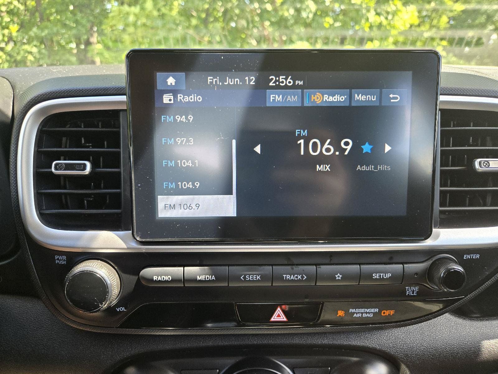 Used 2023 Hyundai Venue SEL FWD image 17