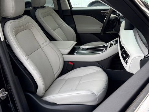 New 2025 Lincoln Aviator Reserve w/ Illumination Package image 10