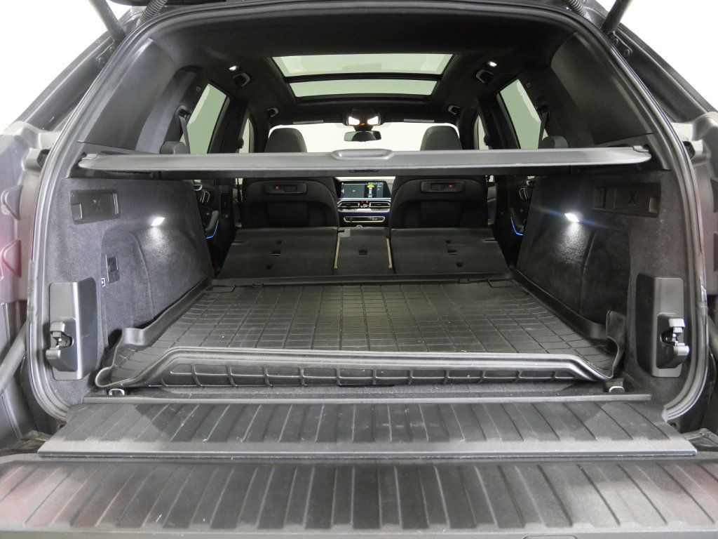 Used 2022 BMW X5 xDrive40i w/ Premium Package AWD/4WD image 29
