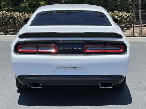 Used 2017 Dodge Challenger R/T RWD image 13