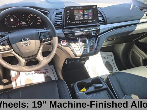 Used 2025 Honda Odyssey Elite image 26