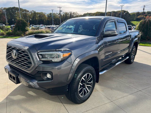 Used 2023 Toyota Tacoma TRD Sport w/ Technology Package AWD/4WD image 3