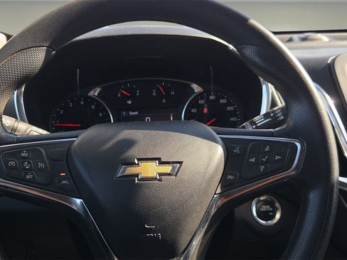 Used 2020 Chevrolet Equinox LT image 12