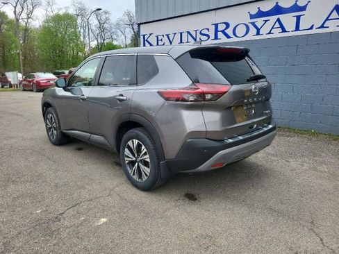 Used 2023 Nissan Rogue SV AWD/4WD image 9