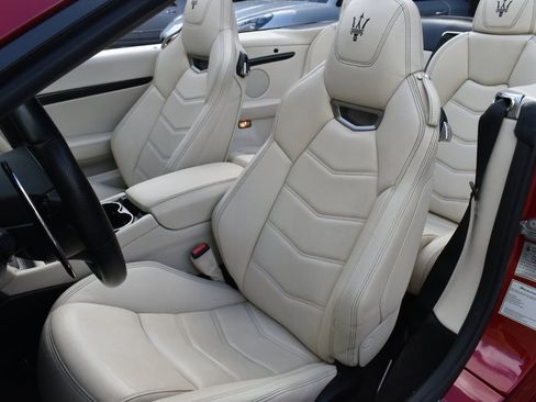 Used 2016 Maserati GranTurismo Sport image 16