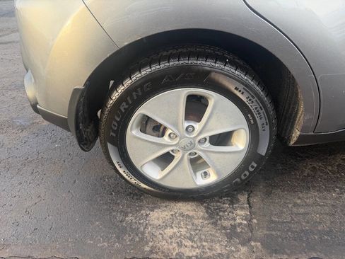 Used 2015 Kia Soul Base 4dr Crossover 6A image 9