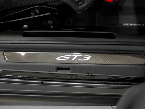 Used 2022 Porsche 911 GT3 image 38
