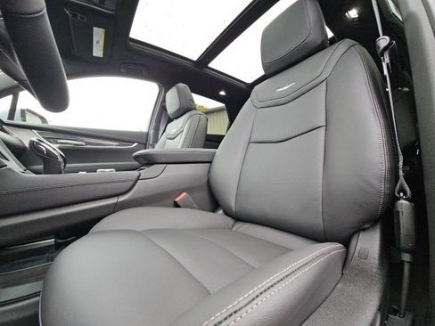 New 2025 Cadillac XT5 Sportv w/ Technology Package image 31