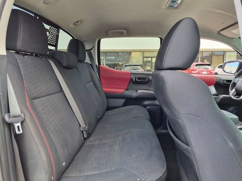 Used 2022 Toyota Tacoma SR5 w/ Technology Package RWD image 27