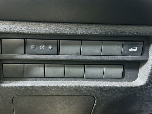 Used 2024 Mitsubishi Outlander SE AWD/4WD image 17