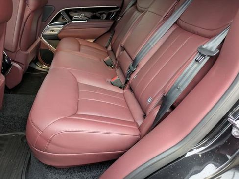 New 2026 Land Rover Range Rover SE image 15