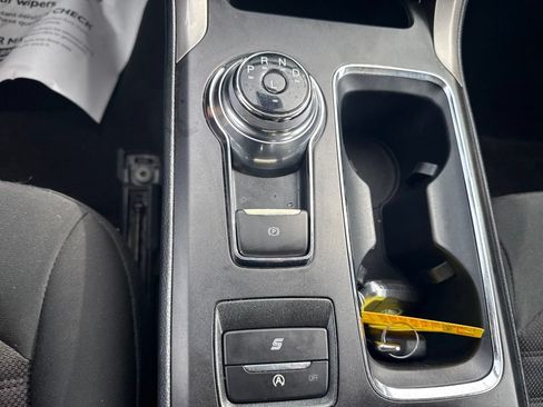Used 2020 Ford Fusion SE FWD image 15