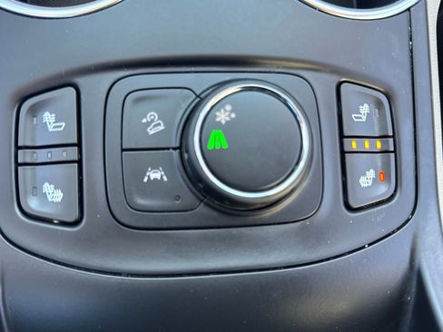 Used 2023 GMC Terrain SLE w/ Driver Convenience Package FWD image 23
