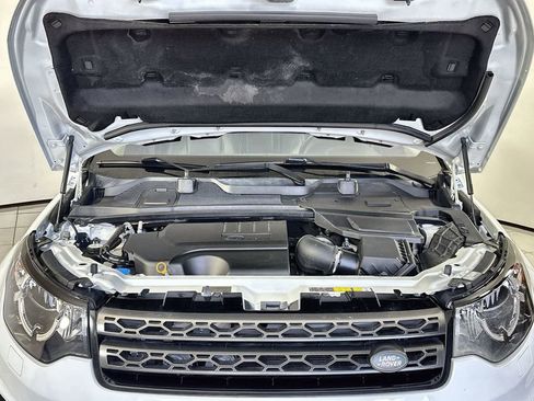 Used 2018 Land Rover Discovery Sport SE AWD/4WD image 17