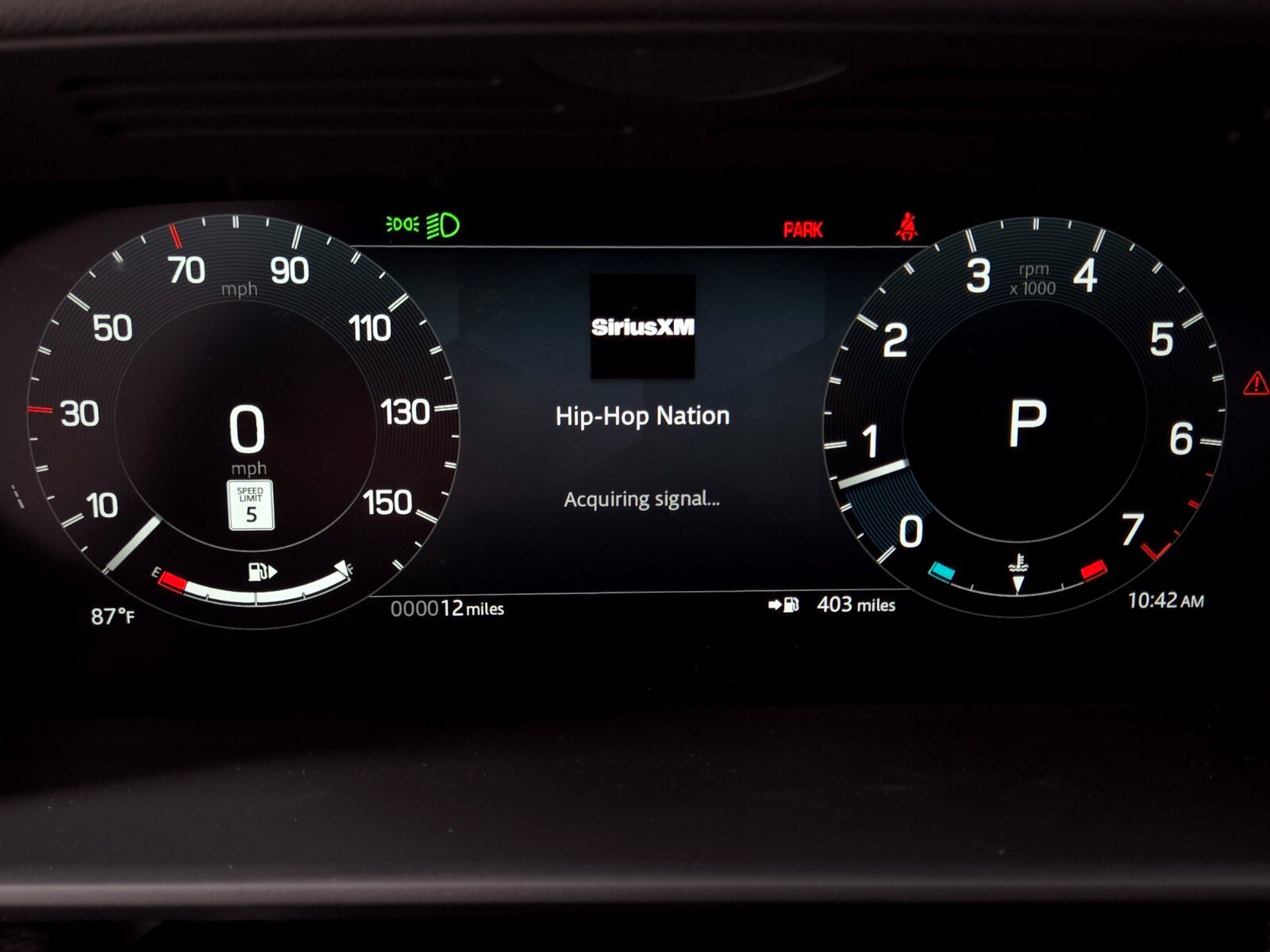 New 2026 Land Rover Discovery Dynamic SE AWD/4WD image 32