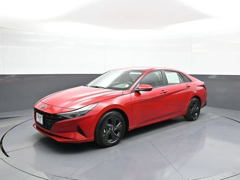 Certified 2023 Hyundai Elantra SEL FWD image 10