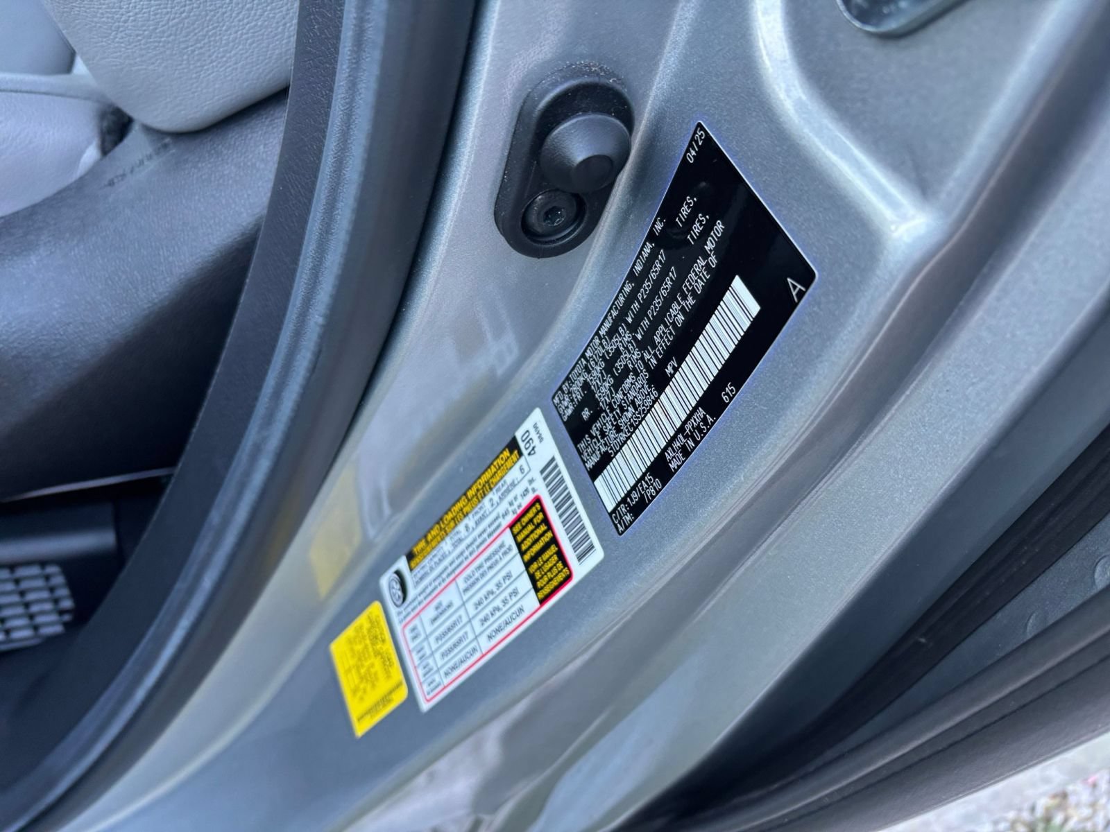 Used 2025 Toyota Sienna XLE FWD image 32